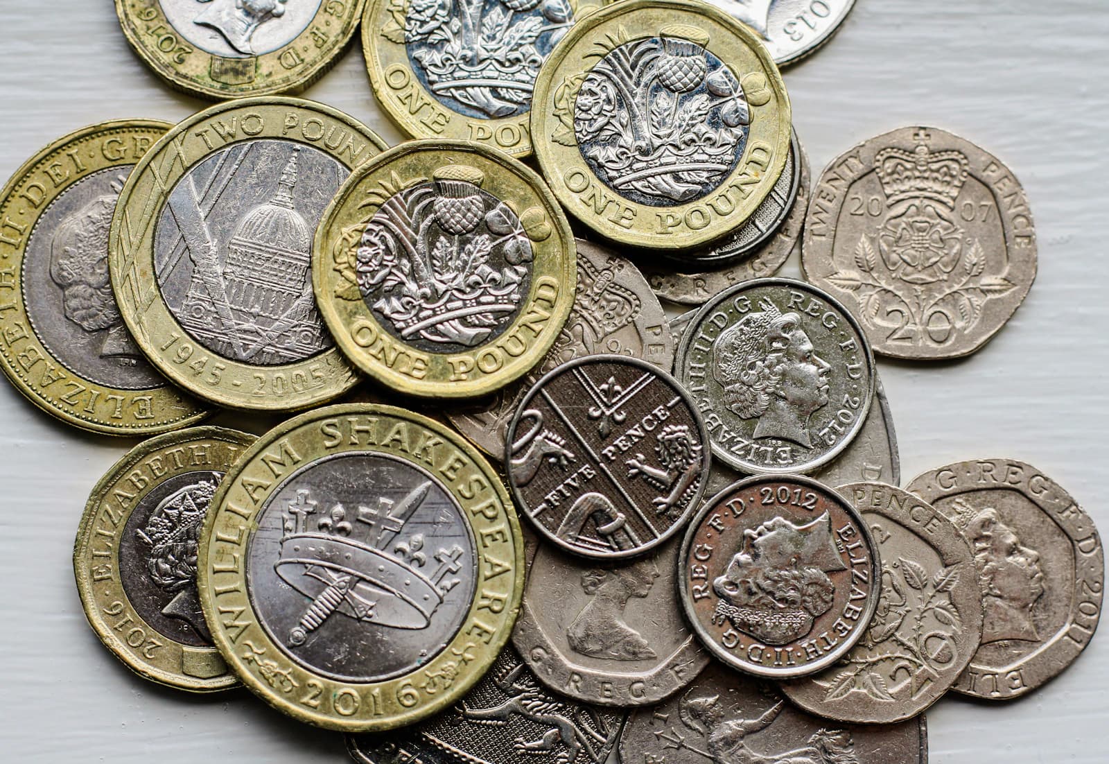 FIRE in the UK: ISAs, SIPPs, and the State Pension Age Gap